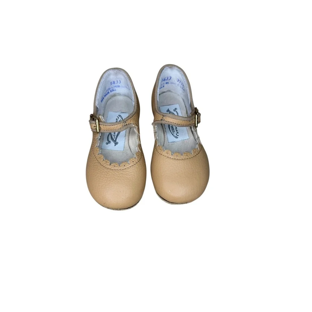 Zimmerman Shoes Kids Tan Pebbled Leather‎ Scalloped Mary Janes Size 5